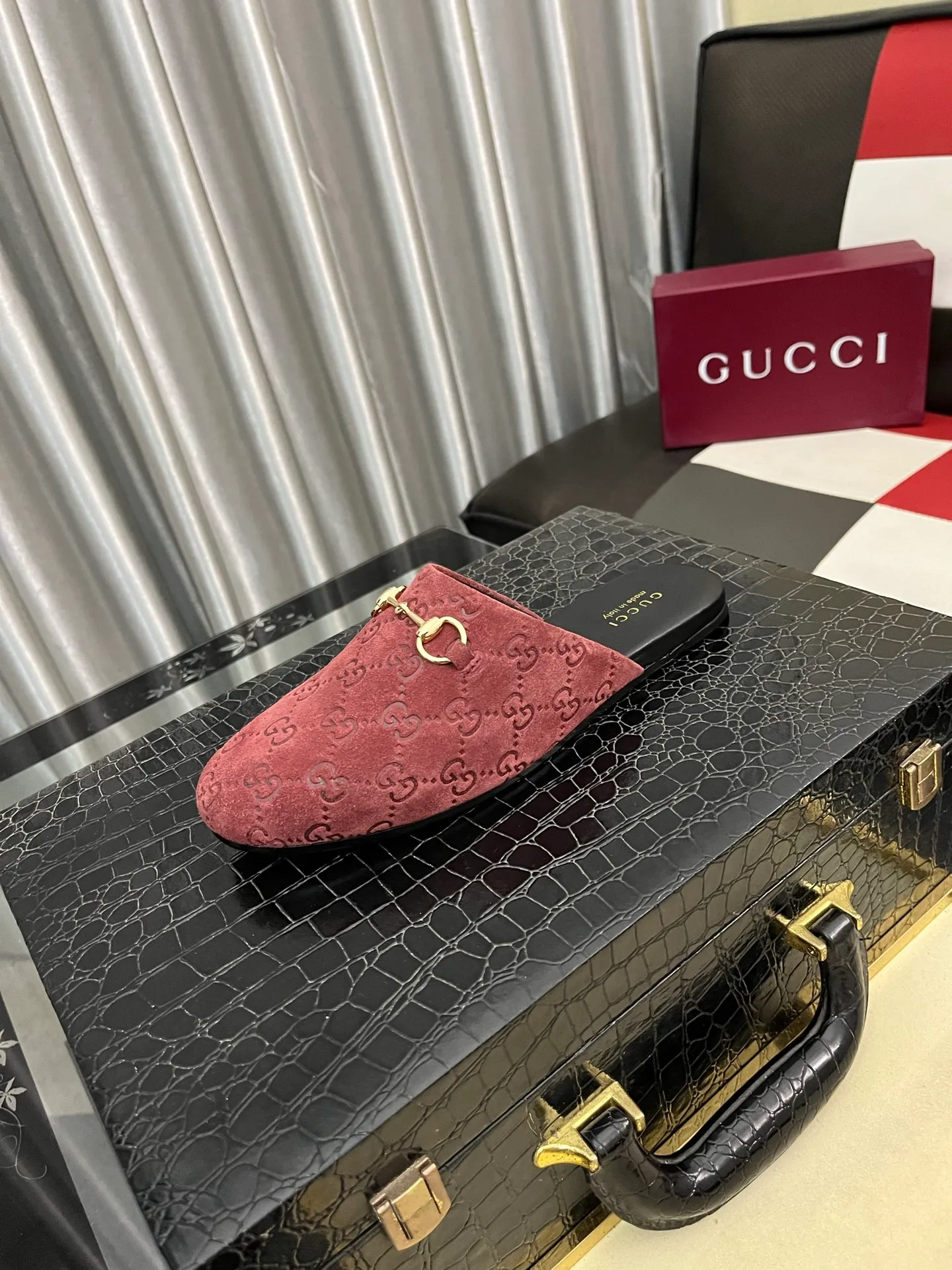 Men's shoes 💰480⌚️⌚️[Gucci] 2024 new season half-slip men's shoes, made of Italian imported first-layer frosted cowhide➕sheepskin lining, original hardware buckle, original combination wear-resistant outsole, real shot 🎬 Very comfortable on the feet, size 36-44